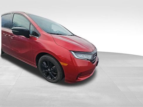 Used 2024 Honda Odyssey Sport image 4