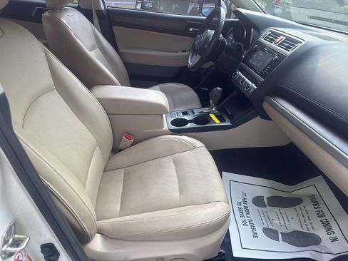 Used 2016 Subaru Outback 2.5i Limited AWD/4WD image 24