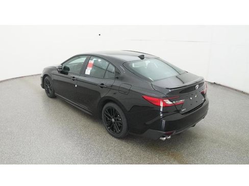 New 2026 Toyota Camry SE image 5