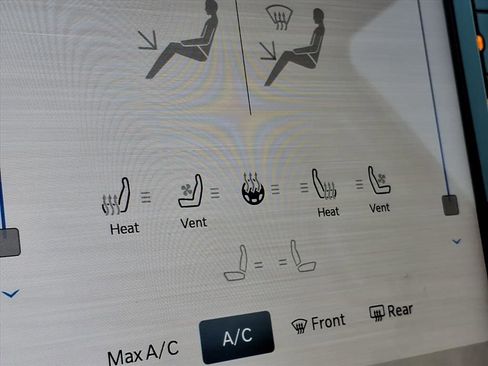 Used 2025 RAM 1500 Laramie image 5