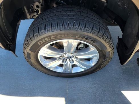 Used 2018 Ford F150 Platinum w/ Technology Package AWD/4WD image 41
