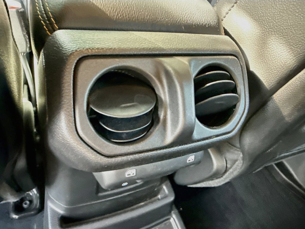 Used 2024 Jeep Wrangler Unlimited Sahara AWD/4WD image 26