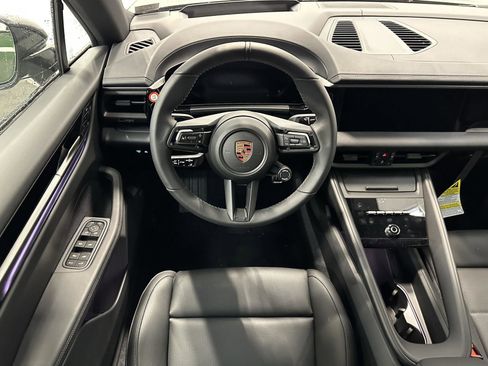 New 2025 Porsche Macan 4S Electric AWD/4WD image 27