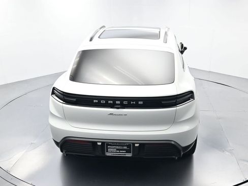 Certified 2024 Porsche Macan 4 Electric image 37