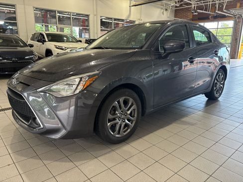 Used 2019 Toyota Yaris LE FWD image 1
