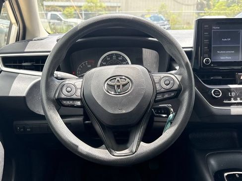 Used 2022 Toyota Corolla LE FWD image 18