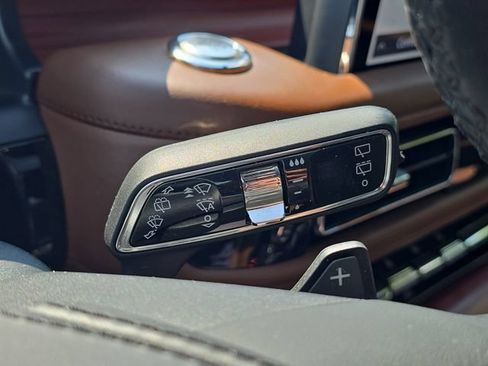 Used 2023 Lincoln Aviator Reserve w/ Equipment Group 201A AWD/4WD image 15