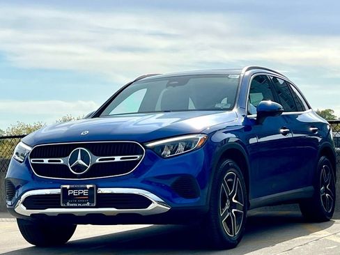 Certified 2026 Mercedes-Benz GLC 300 4MATIC image 4