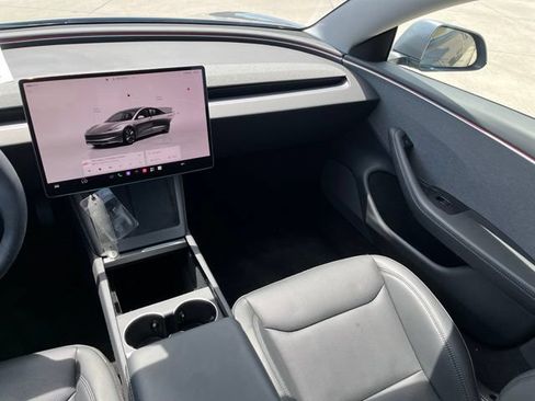 Used 2025 Tesla Model 3 RWD image 7