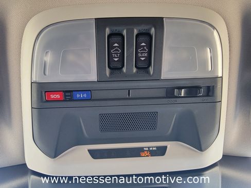 Used 2024 Subaru Crosstrek 2.0i Premium image 31