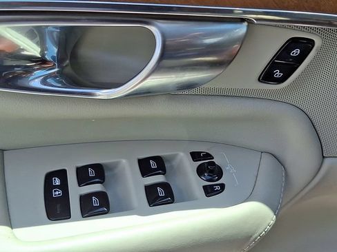 Used 2020 Volvo XC90 T6 Inscription w/ Protection Package AWD/4WD image 19