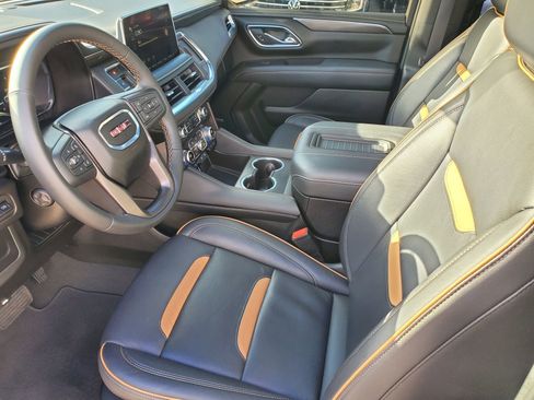 Used 2024 GMC Yukon AT4 w/ Technology Package image 21