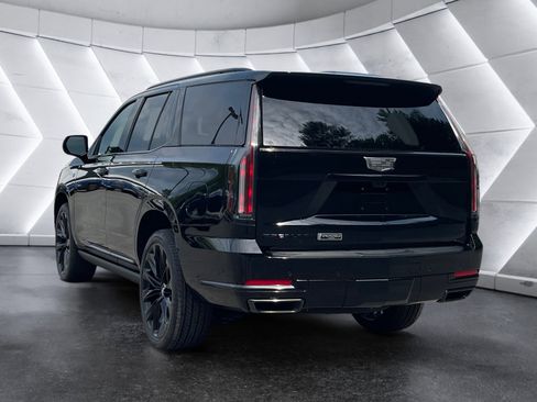 New 2026 Cadillac Escalade Platinum Sport w/ LPO, ONYX Package AWD/4WD image 4