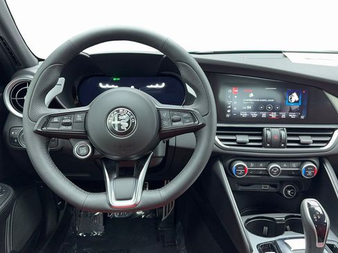 New 2025 Alfa Romeo Giulia image 15