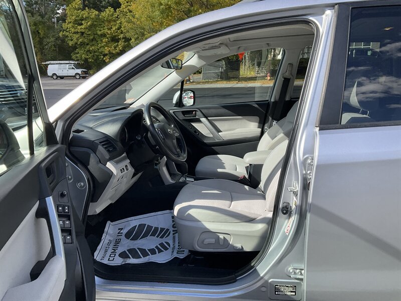 Used 2015 Subaru Forester 2.5i Premium w/ All-Weather Package AWD/4WD image 17