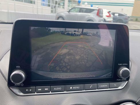 Used 2021 Nissan Sentra SV FWD image 21