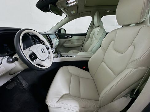 Used 2023 Volvo XC60 B5 Plus w/ Climate Package image 13