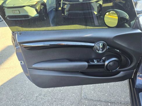 Used 2018 MINI Cooper S image 19