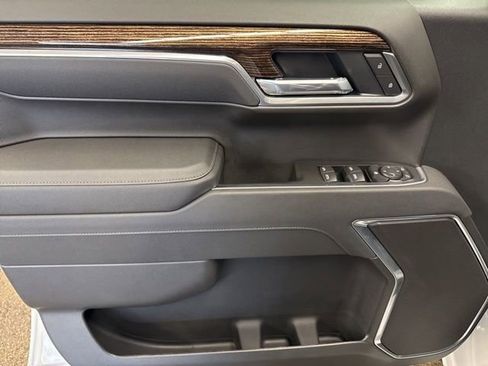 New 2026 GMC Sierra 1500 SLE AWD/4WD image 10