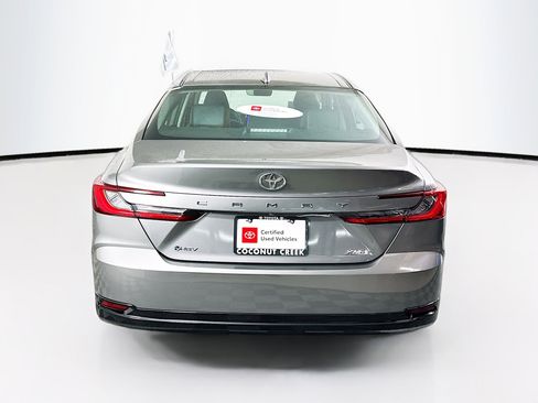 Used 2025 Toyota Camry XLE image 4