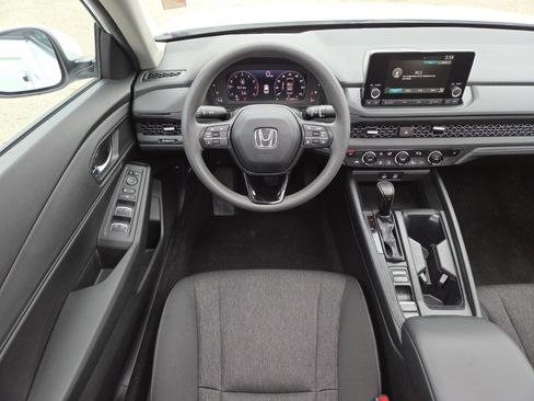 Used 2024 Honda Accord EX image 25