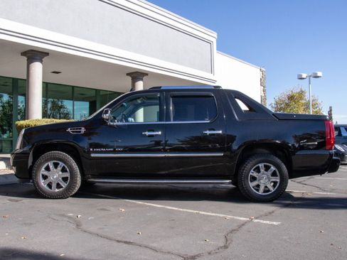 Used 2008 Cadillac Escalade EXT image 4