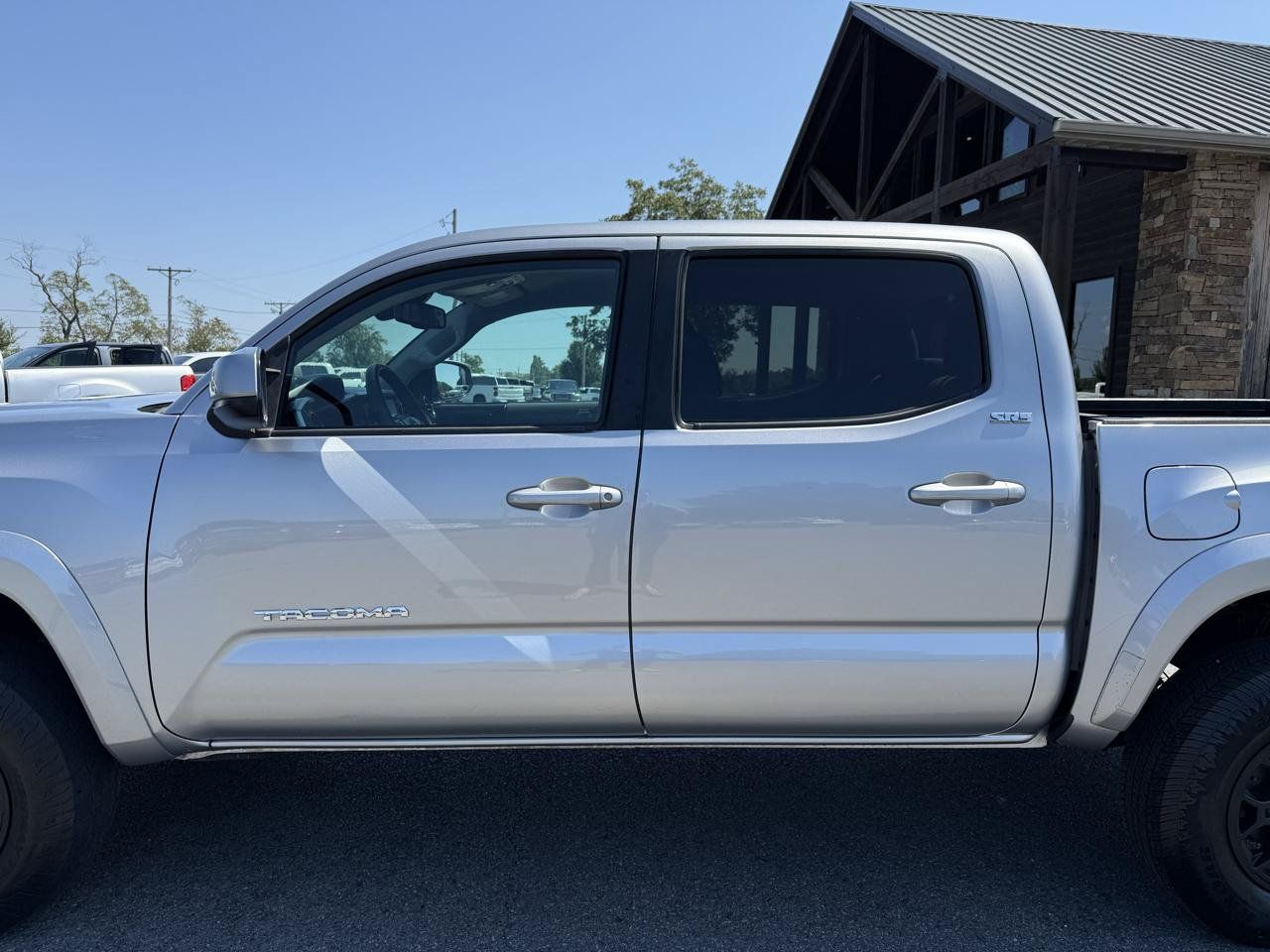 Used 2020 Toyota Tacoma SR5 RWD image 36
