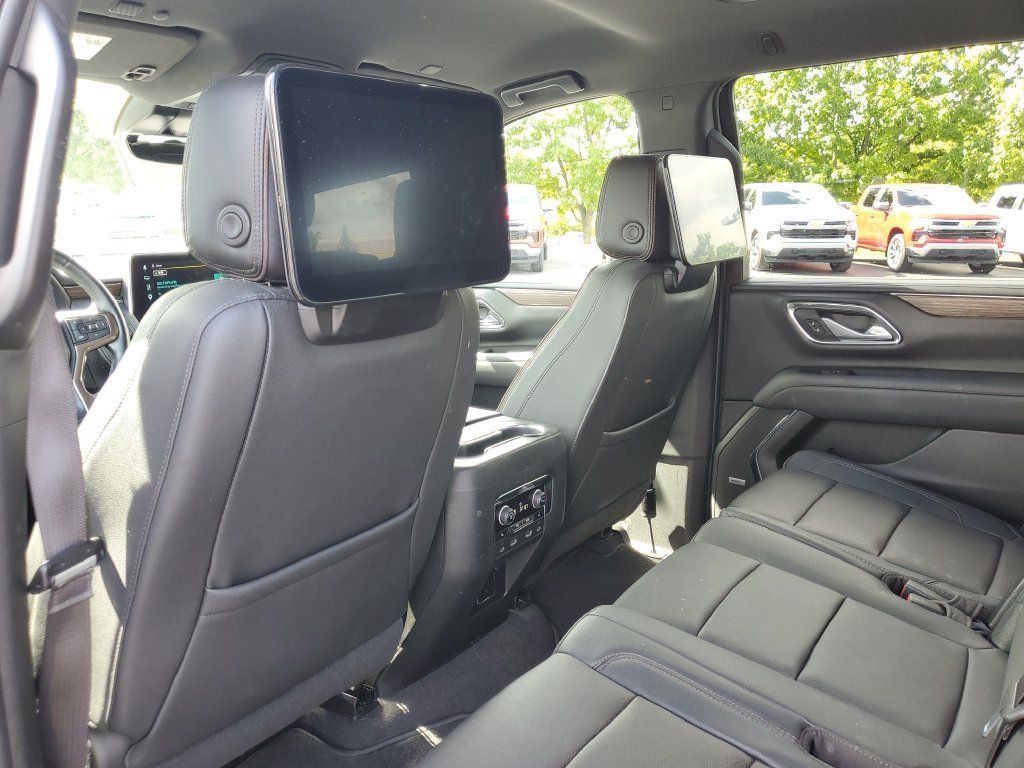 Certified 2023 Chevrolet Tahoe High Country w/ Advanced Technology Package AWD/4WD image 30