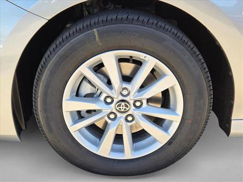 New 2026 Toyota Camry LE image 10