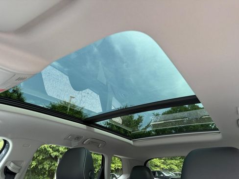 New 2026 Volkswagen Taos SE AWD/4WD image 21
