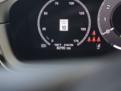 Certified 2025 Porsche Cayenne S AWD/4WD image 19
