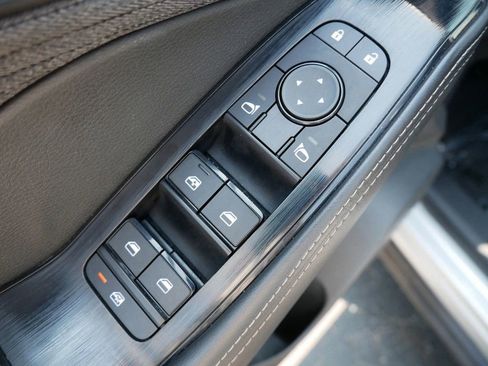 Used 2023 Nissan Rogue SV image 10