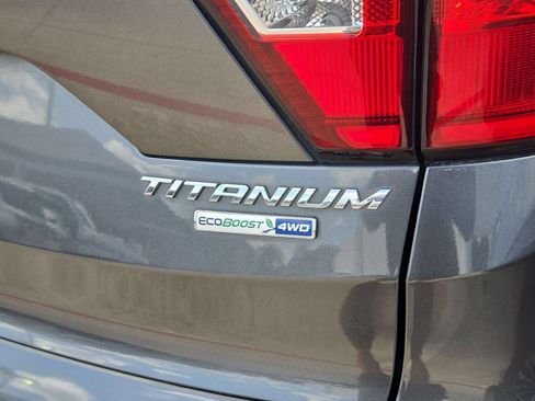 Used 2019 Ford Escape Titanium AWD/4WD image 7