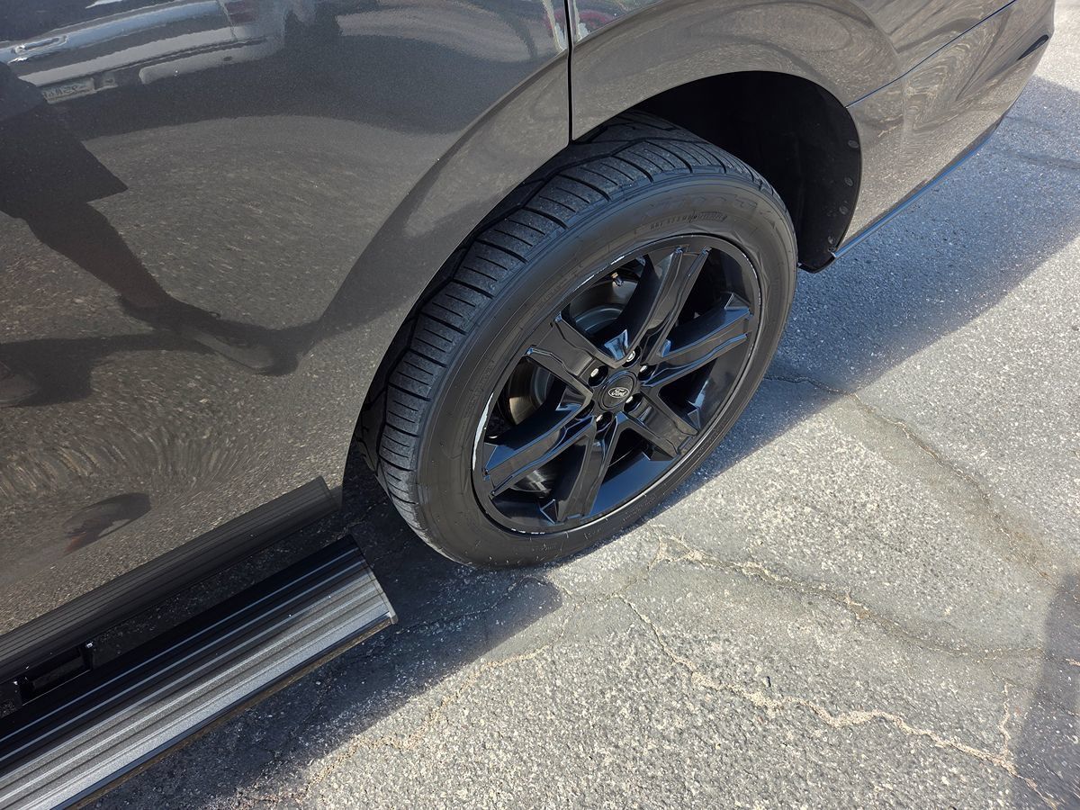 Used 2019 Ford Expedition Limited w/ Equipment Group 303A AWD/4WD image 28
