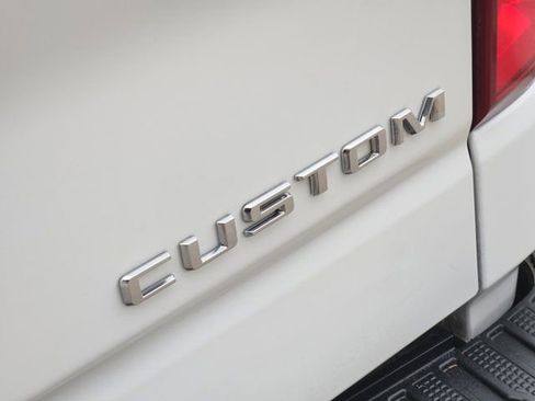 Used 2020 Chevrolet Silverado 1500 Custom w/ Custom Value Package image 9