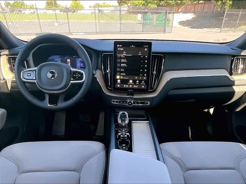 New 2026 Volvo XC60 B5 Plus w/ Climate Package image 7