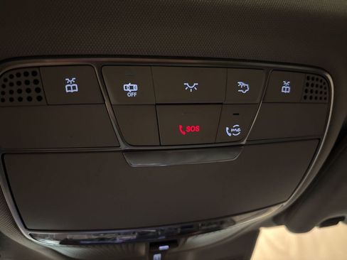 Used 2020 Mercedes-Benz S 560 4MATIC Sedan image 23