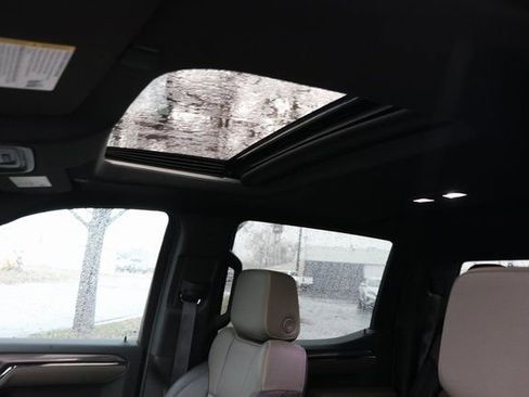 Used 2024 Chevrolet Silverado 1500 ZR2 w/ Technology Package image 19