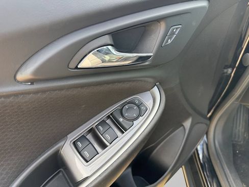 Used 2025 Chevrolet Malibu LT FWD image 19