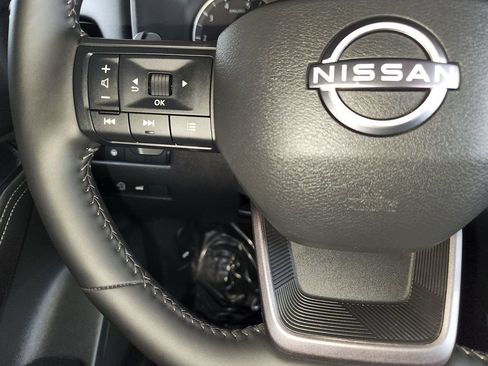 Used 2026 Nissan Rogue SV FWD image 24