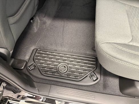 New 2026 RAM 1500 4x4 Crew Cab image 18