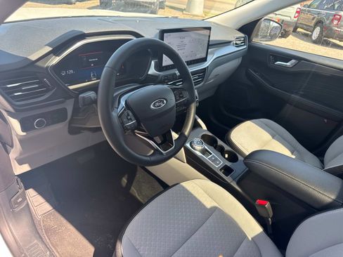 Used 2024 Ford Escape Active w/ Tech Pack #2 image 9