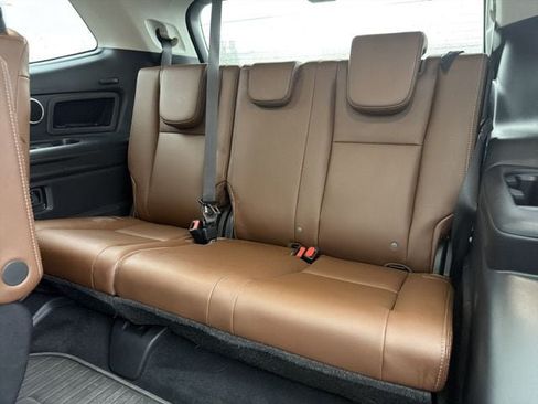 Used 2025 Subaru Ascent Touring AWD/4WD image 14
