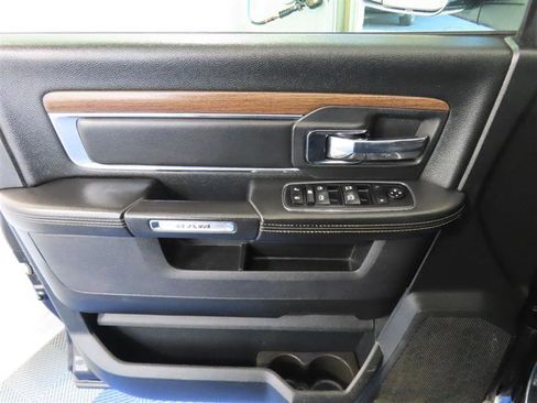 Used 2017 RAM 1500 Laramie w/ Convenience Group image 16