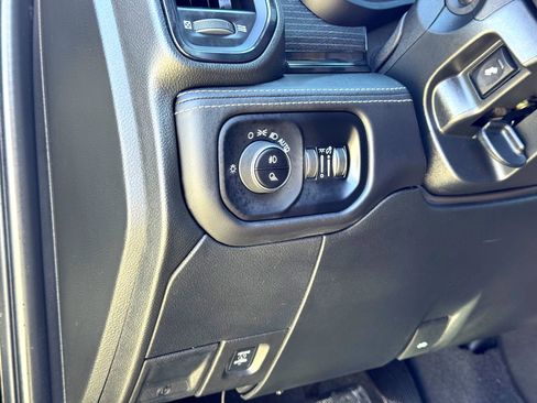 Used 2024 RAM 2500 Limited AWD/4WD image 15