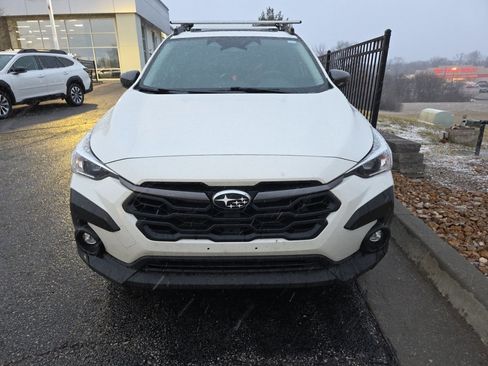 Used 2024 Subaru Crosstrek 2.0i Premium image 2
