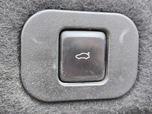 Used 2019 Lincoln Continental Reserve image 22