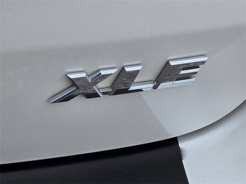 Used 2019 Toyota Highlander XLE image 34