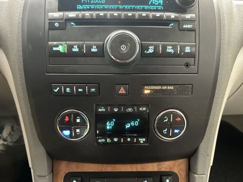 Used 2012 Buick Enclave Leather w/ Trailering Provision Package FWD image 19