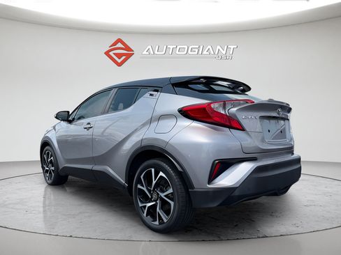 Used 2020 Toyota C-HR XLE FWD image 5